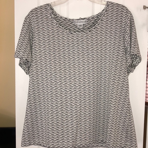 Sag Harbor Tops - 🎄Sag Harbor black & white blouse